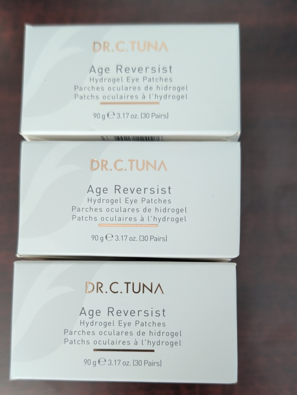 Farmasi Age Reversist Hydrogel Eye Patches — White and Gold Accent